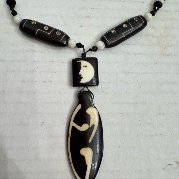 Vintage Heishi Shell Tibetan Beads Brown Pendant Statement Necklace Tribal Moon - Picture 13 of 16